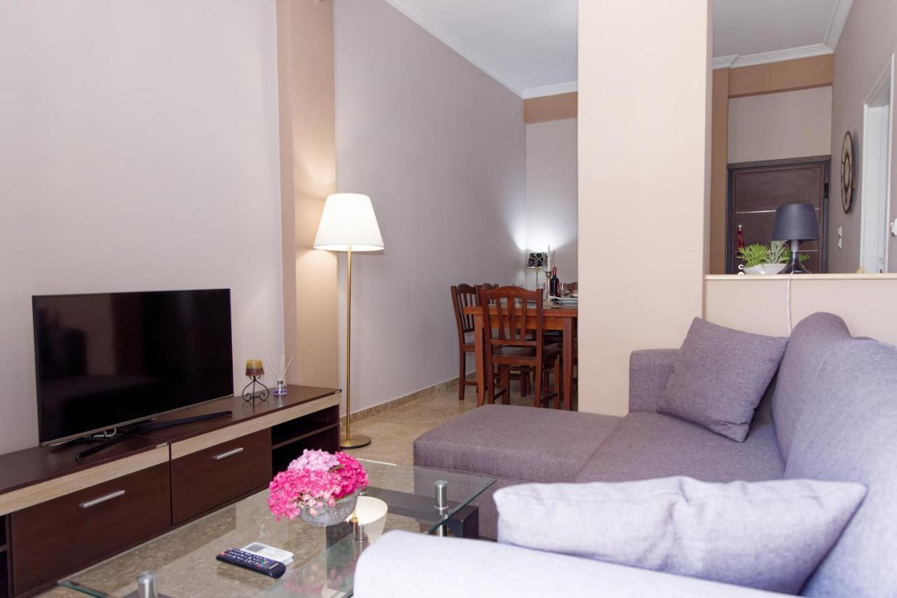 Serenity Apartment Kalamata Bagian luar foto